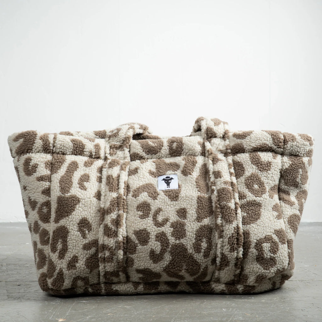 Karma Hund Teddy Shopper Leo Light