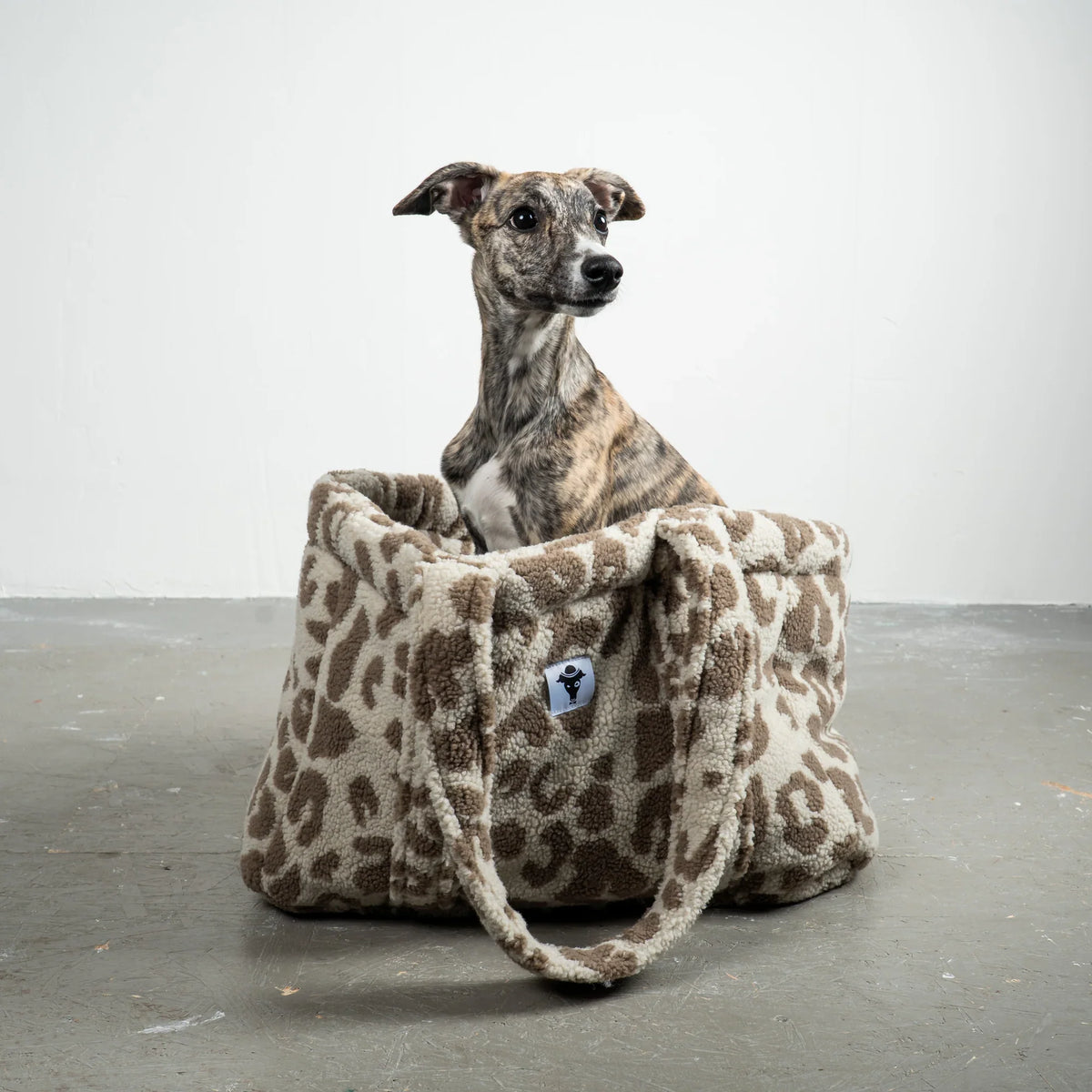 Karma Hund Teddy Shopper Leo Light