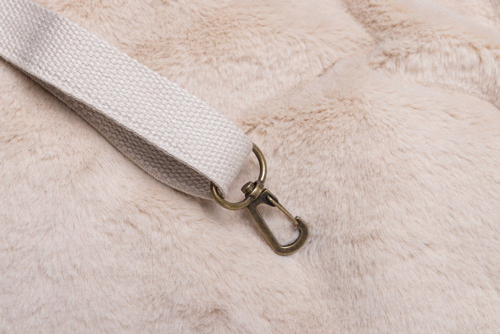 Designed by Lotte Tragetasche Laki Beige