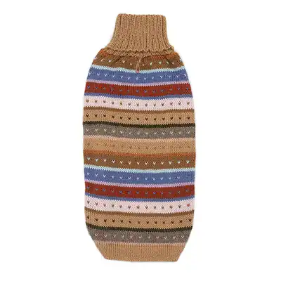 Wärmende Hundeweste mit buntem Strickmuster, perfekt für kalte Tage.